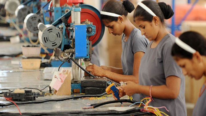 Actividad manufacturera crece 0.3 puntos; sigue en contracción: IMEF