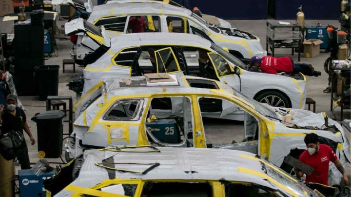 Mano de obra barata impulsa a la industria automotriz mexicana