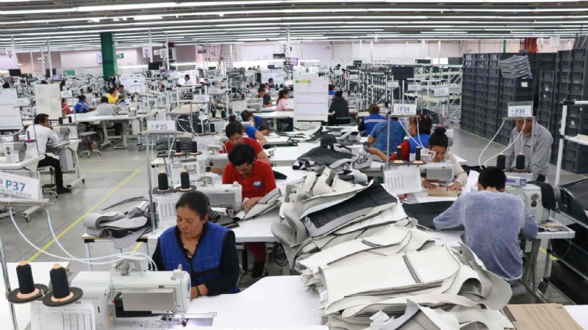 Empleo en manufacturas de exportación cae 3.62% en julio y liga 19 meses a la baja