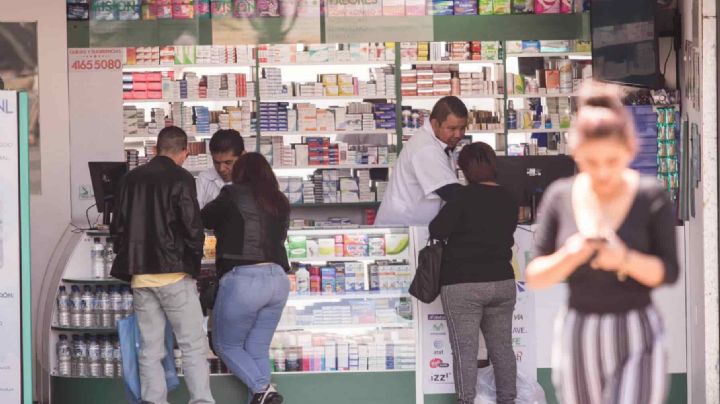 Hogares mexicanos destinan hasta 50% de su ingreso a medicamentos: CIEP