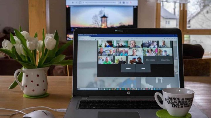 Estalla escándalo a Zoom por mal uso de datos de sus clientes