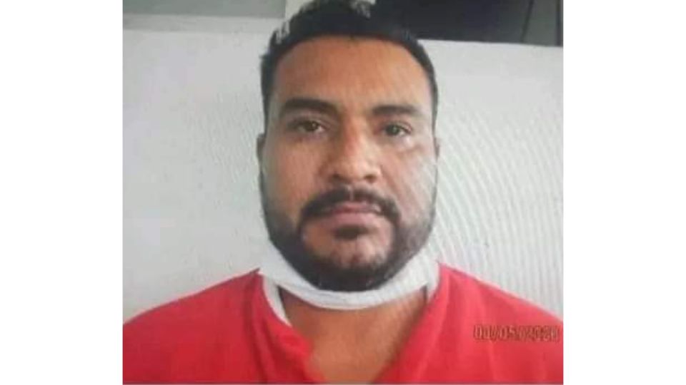 Logró huir junto con seis reos más.