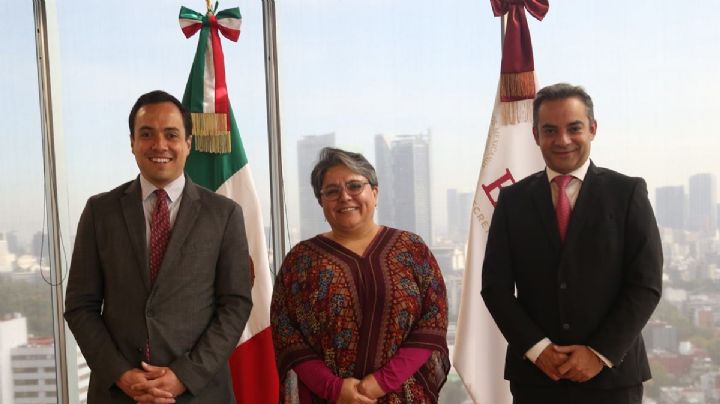 Buenrostro pone a Alejandro Encinas Nájera, al relevo de Luz María de la Mora