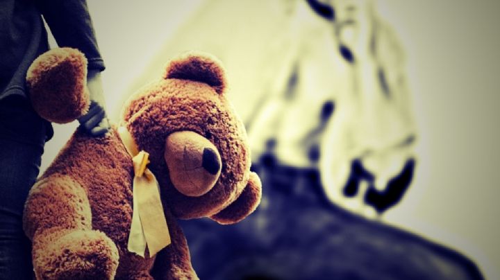 Mujer esconde a su bebé entre sábanas dentro la lavadora y este muere asfixiado