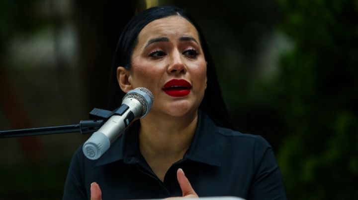 Lluvia obliga a informe de 75 segundos a la alcaldesa Sandra Cuevas