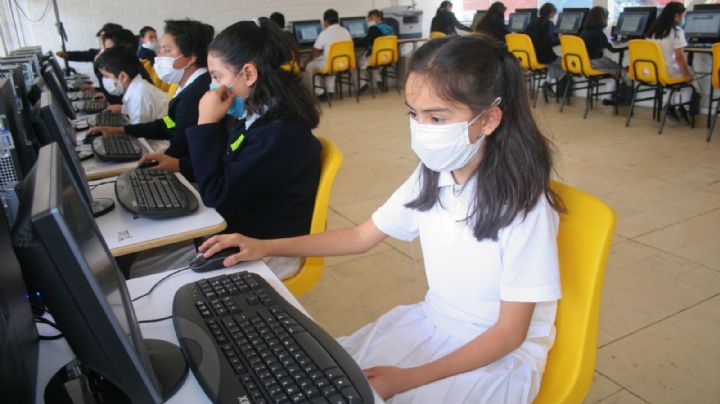 Se quedan sin compus; Autoridad Educativa de CDMX cancela renta de 30 mil equipos