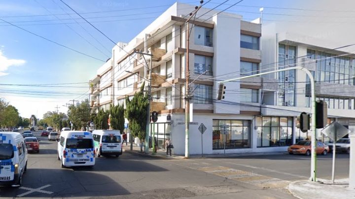 VIDEO | Captan manejo imprudencial de chofer de combi en Pachuca