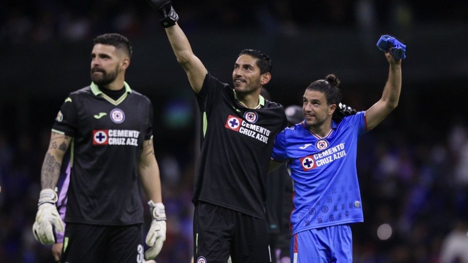 La titularidad en Cruz Azul para Jesús Corona no esta asegurada