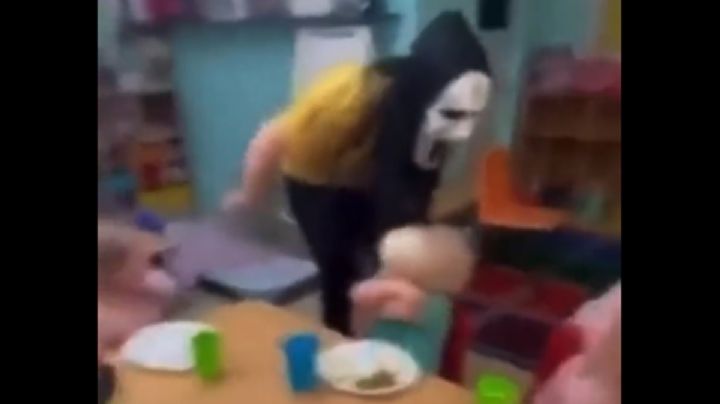VIDEO: Maestras aterrorizaron a niños de guardería con máscara de "Scream"