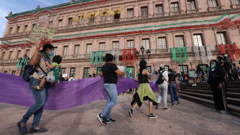 Varios colectivos feministas alzaron la voz exigiendo justicia