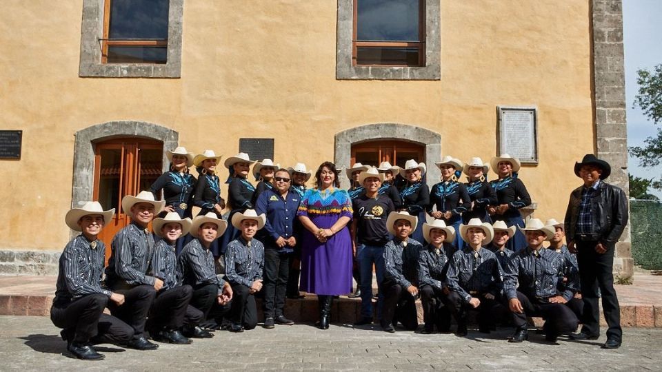 Durante la ceremonia de inauguración estuvieron presentes a Secretaria de Cultura del Gobierno Federal, Alejandra Frausto, la secretaría de cultura y directora general del ICBC, Alma Delia Ábrego Ceballos, el director del Complejo Cultural Los Pinos, Homero Fernandez, así como representantes de la nación Yumana de Baja California.