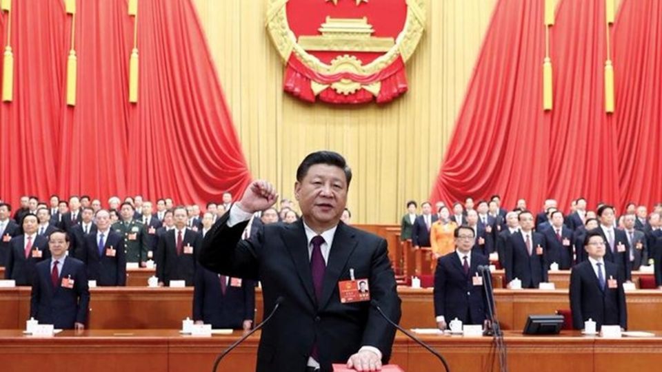 Xi Jinping de 69 se asume como el mayor líder en la historia de China