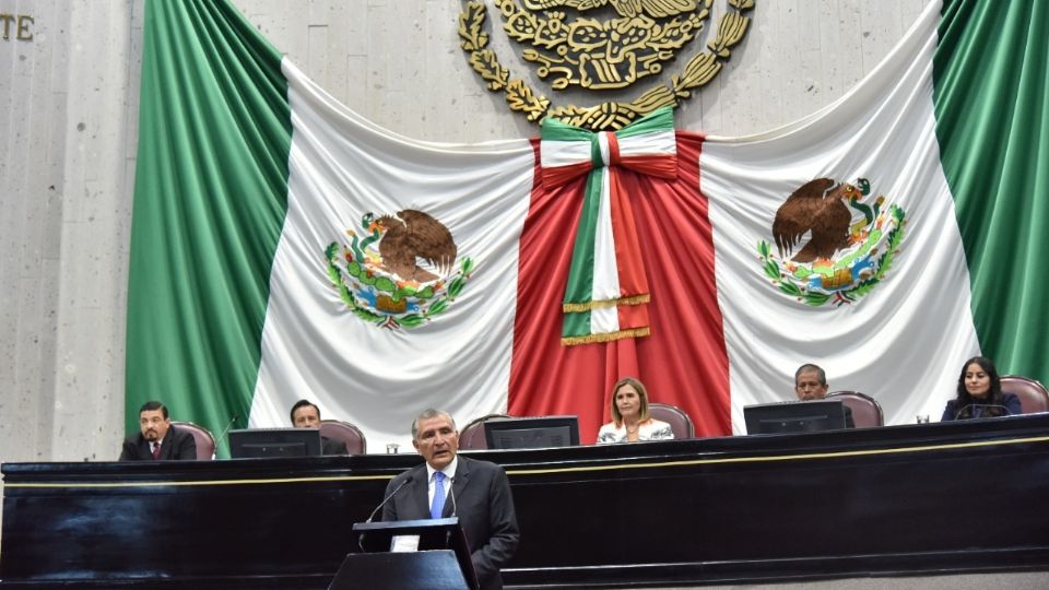 Presentando detalles y ampliando la información sobre la propuesta de la reforma de seguridad