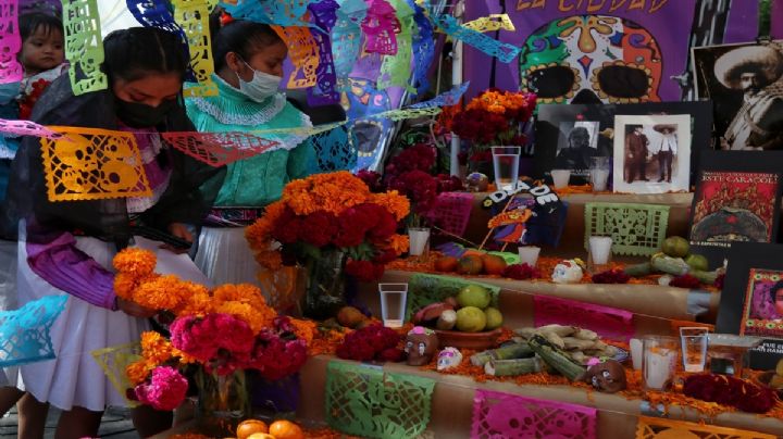 ¿Qué significa el vaso de agua en tu ofrenda de Día de Muertos?