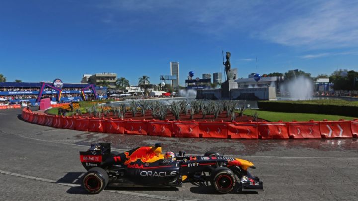 Así fue el Red Bull Show Run 2022: la carrera de exhibición de Checo Pérez previo al GP de México