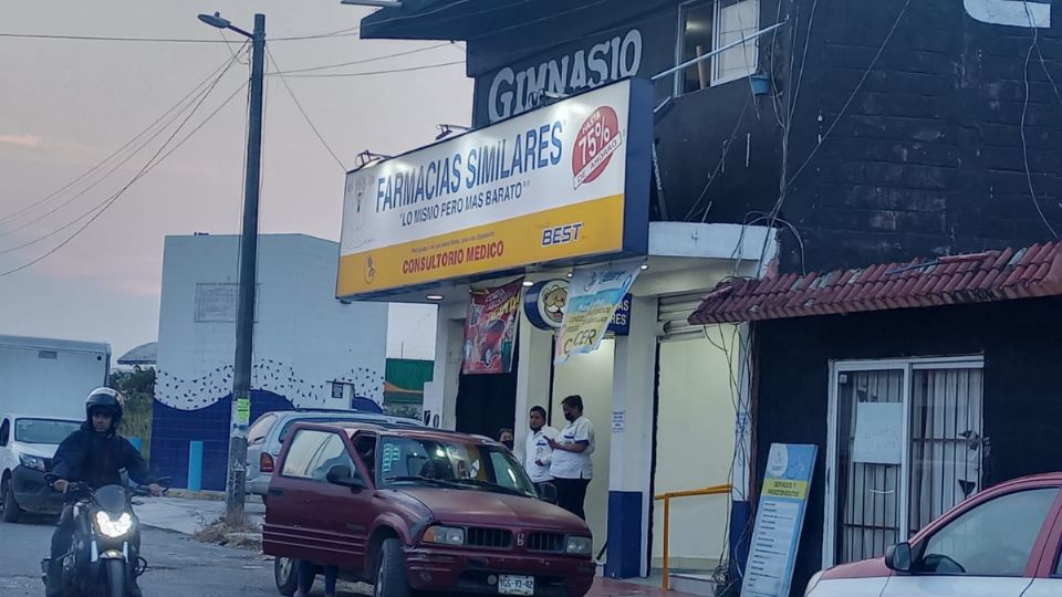 El hombre llegó en taxi, pero no lo atendieron.