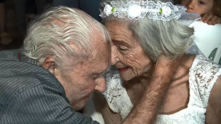 Machismo disfrazado de amor: Abuelitos se casan pero ella ejerce labores de cuidado
