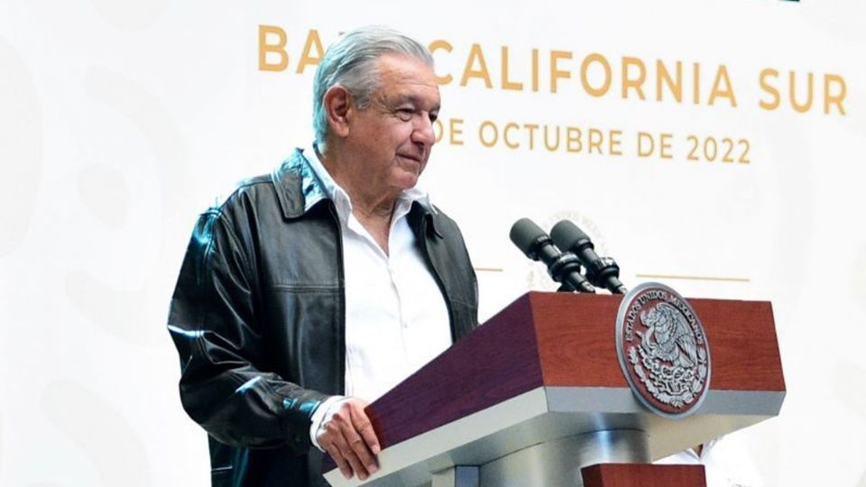 AMLO defiende a Espino