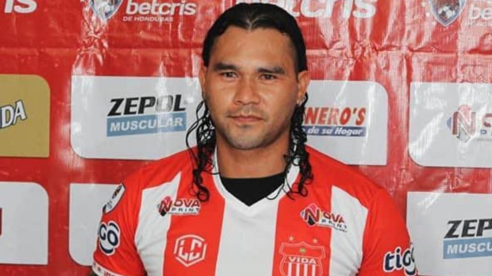 El ex jugador de las Chivas y del León, Carlos “Gullit” Peña quiere regresar a la Liga MX.