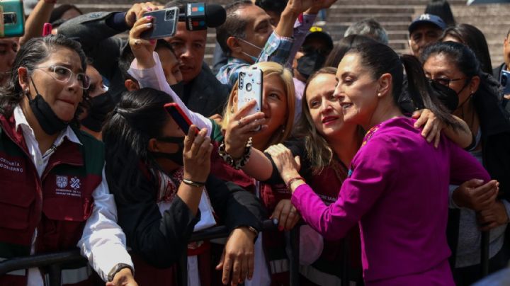 Sheinbaum: informe entre coros de "presidenta" y sin "corcholatas"