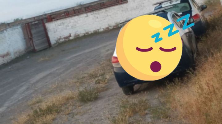 Cachan durmiendo a polis de Actopan ¡en sus patrullas! | FOTOS