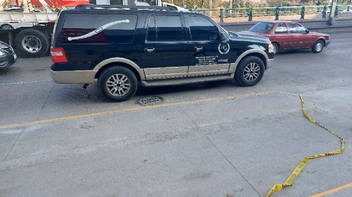 VIDEO: Muere motociclista al derrapar e impactarse en la Vía López Portillo