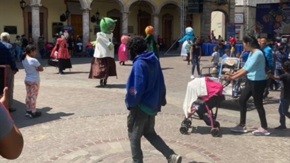 Las mojigangas ambientaron la fiesta de San Francisco de Asís en San Pancho.