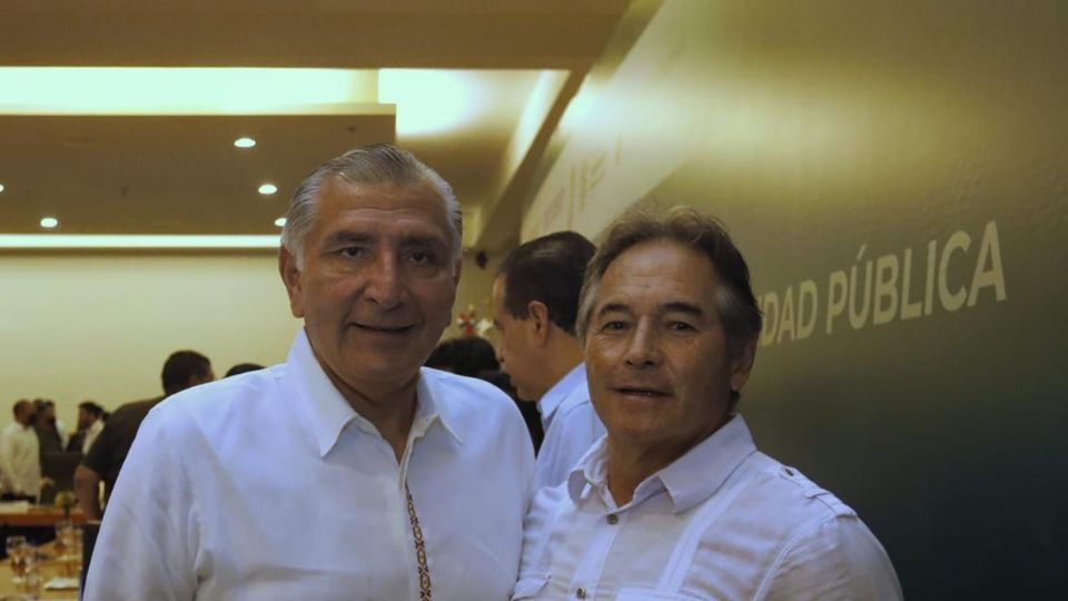 Hernán Bermúdez , secretario de Seguridad Pública en Tabasco con el secretario de Gobernación, Adán Augusto