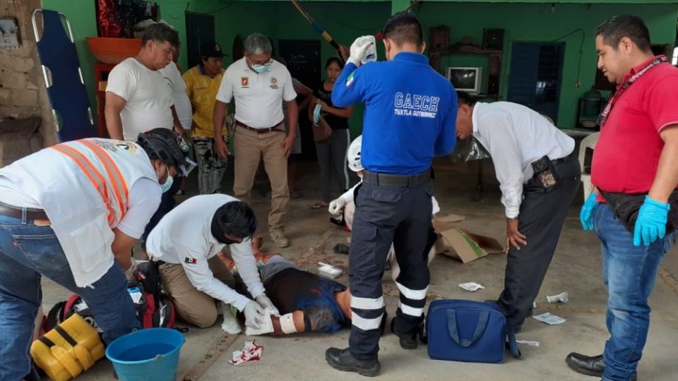 El herido, quien convalece en el Hospital General “Dr. Gilberto Gómez Maza”, de Tuxtla Gutiérrez, en Chiapas, presentaba heridas graves en uno de sus brazos, por lo que lo podría perder