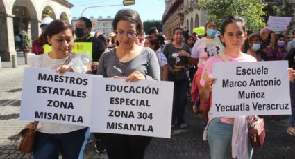 Durante protesta, atropellan a maestra en carretera a Xalapa