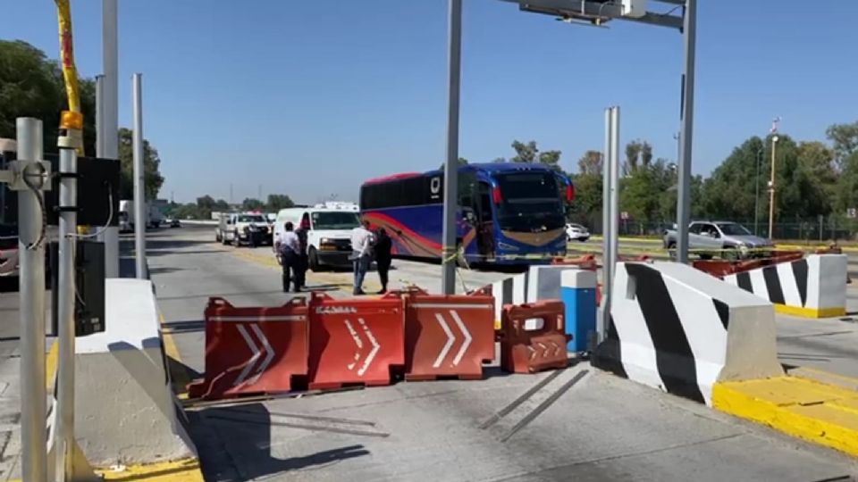 Cuando el autobús llegó a la caseta Celaya-Querétaro, una joven pasajera ya había perdido la vida.