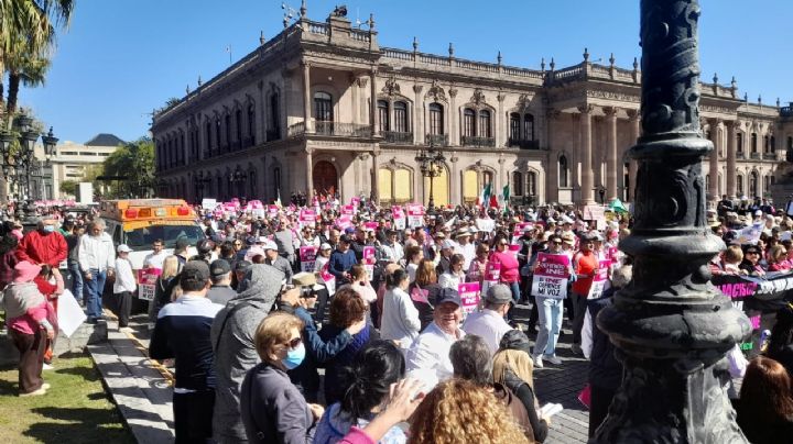VIDEOS: Marea rosa toma las calles de más de 25 ciudades en defensa del INE