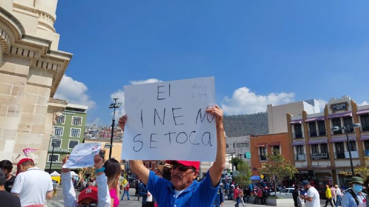"Vine a defender al INE"; Pachuca se unió a la Caravana por la Democracia
