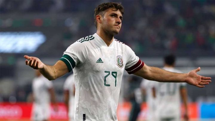 El polémico mensaje que Santiago Giménez le mandó a México y al "Tata", tras empatar ante Polonia