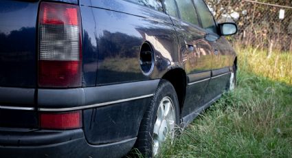 Localizan dos vehículos abandonados en carreteras de Hidalgo; uno, con reporte de robo