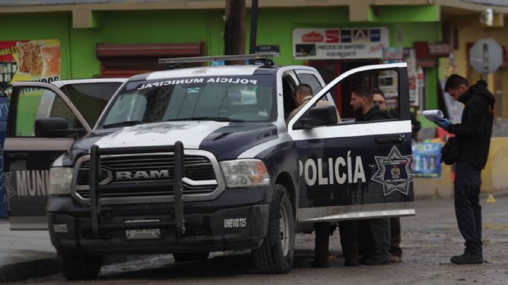 Asaltan a mujer y le rocían gasolina, intentaron prenderle fuego