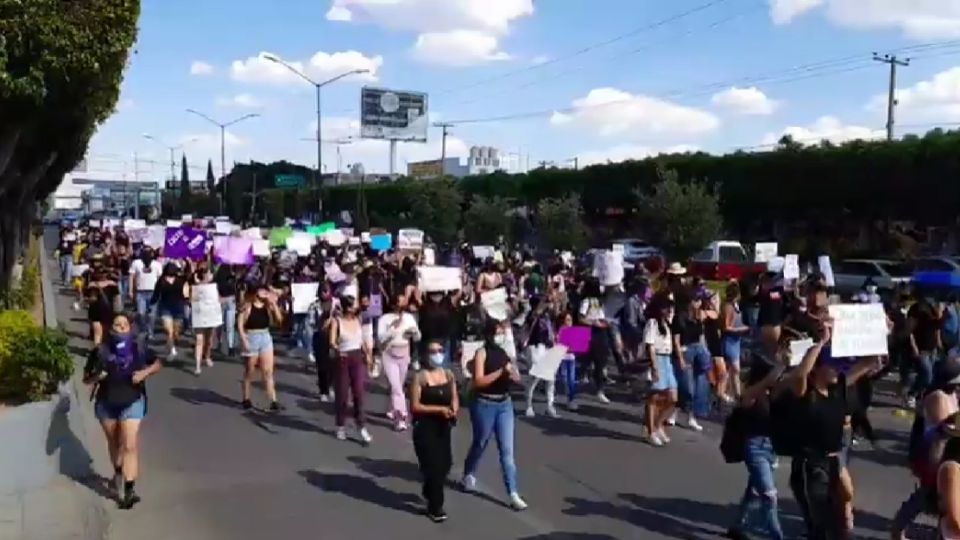 Mujeres leonesas marcharon exigiendo seguridad y combate a impunidad contra la violencia a la mujer.