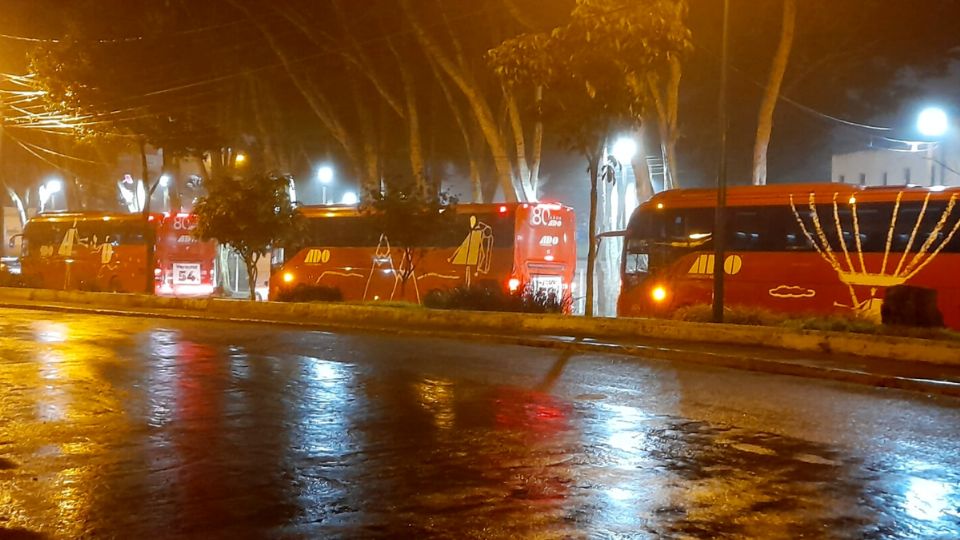 Desde Xalapa decenas de veracruzanas y veracruzanos salieron rumbo al zócalo de la Ciudad de México.