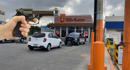 Fingen ser clientes, sacan armas y asaltan  Little Caesars de Mineral de la Reforma