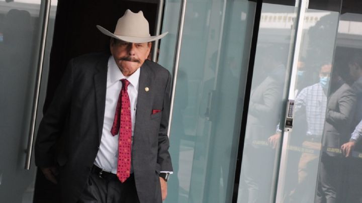 ¿Cuáles son los delitos que la FGR le indaga a Armando Guadiana?