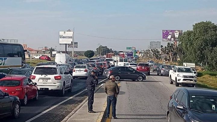 Bloqueo en la México-Pachuca con dirección a la CDMX ¿quiénes son y cuál es la petición?