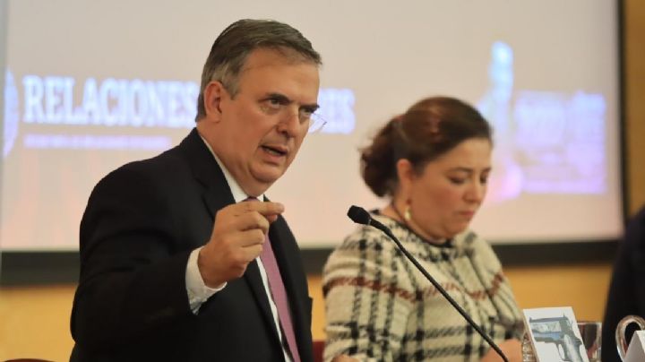 Ebrard exige a EU controlar cruce de armas a México