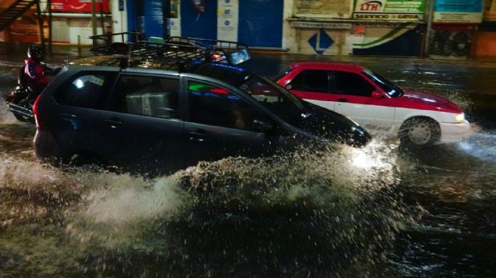 VIDEO: Encharcamientos en la CDMX obtaculizan la circulación