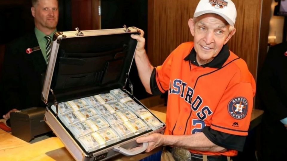 La Serie Mundial del 2022 será recordada por el triunfo de los Astros de Houston, pero también por Jim McIngvale, mejor conocido como Mattress Mack