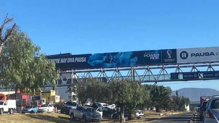 Camioneta de valores se estampa en el Felipe Ángeles, al sur de Pachuca