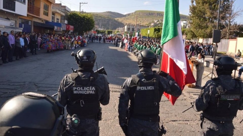 Con un Acto Cívico y un desfile celebraron los 220 años de fundación de Apaseo el Alto.