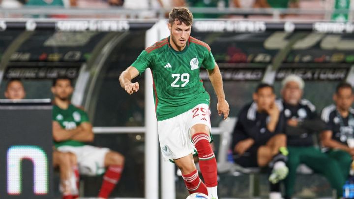 La impactante condición para que Santiago Giménez asista al Mundial Qatar 2022