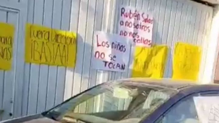 Padres de familia toman escuela en Edomex por caso de abuso sexual contra alumna