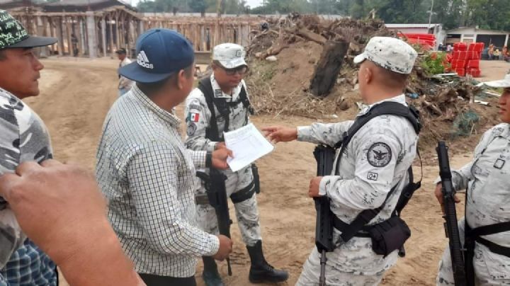 Protestan en la obra construcción de cuartel de la Guardia Nacional de Coatza