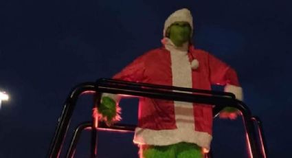 ¡Grinch trata de robarse la navidad y salió arrestado!